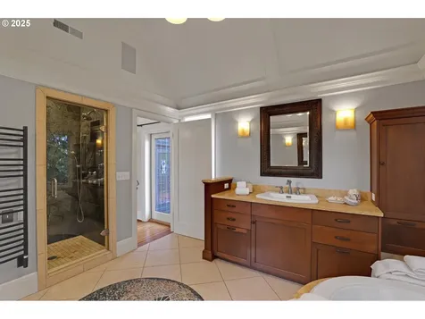 1034 SW Douglas Place Portland OR 97205