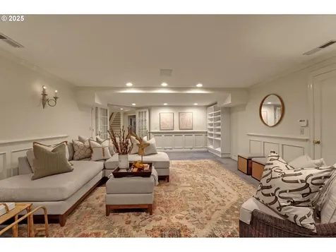1034 SW Douglas Place Portland OR 97205