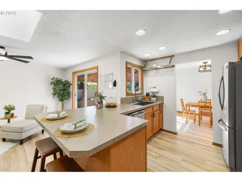2439 SE Willow Drive Hillsboro OR 97123