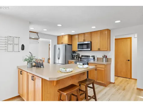 2439 SE Willow Drive Hillsboro OR 97123