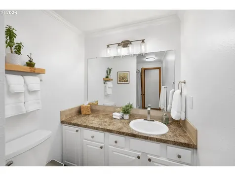 2439 SE Willow Drive Hillsboro OR 97123