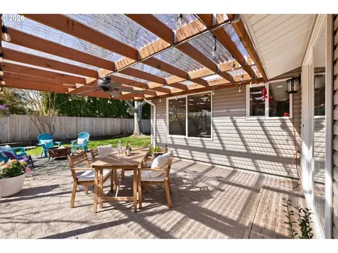 2439 SE Willow Drive Hillsboro OR 97123