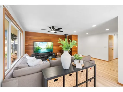 2439 SE Willow Drive Hillsboro OR 97123