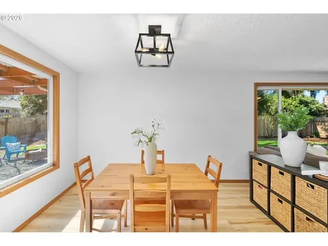 2439 SE Willow Drive Hillsboro OR 97123