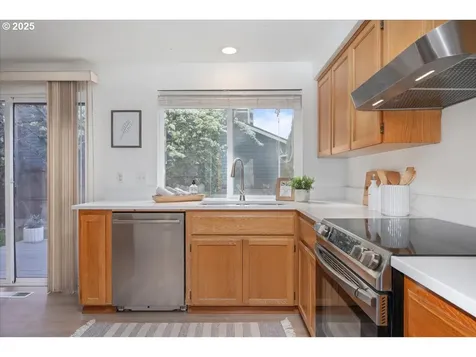 5249 NW 173rd Place Portland OR 97229