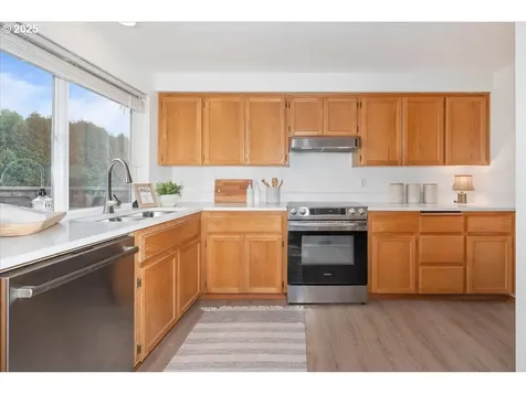 5249 NW 173rd Place Portland OR 97229