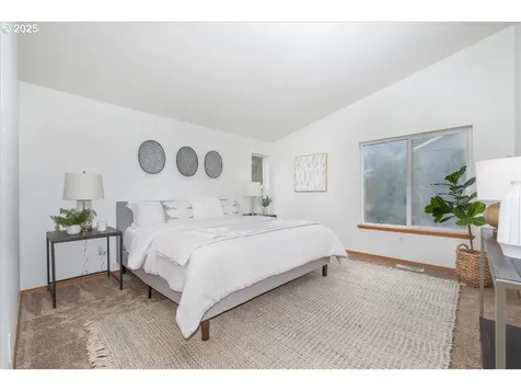 5249 NW 173rd Place Portland OR 97229