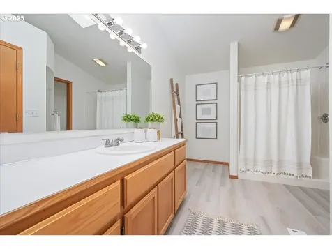 5249 NW 173rd Place Portland OR 97229