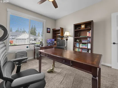 2285 SE 11th Avenue Canby OR 97013