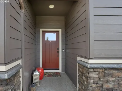 2285 SE 11th Avenue Canby OR 97013
