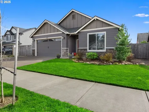 2285 SE 11th Avenue Canby OR 97013