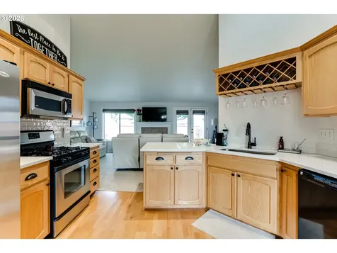 28 Sandalwood Loop Creswell OR 97426