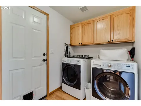 28 Sandalwood Loop Creswell OR 97426