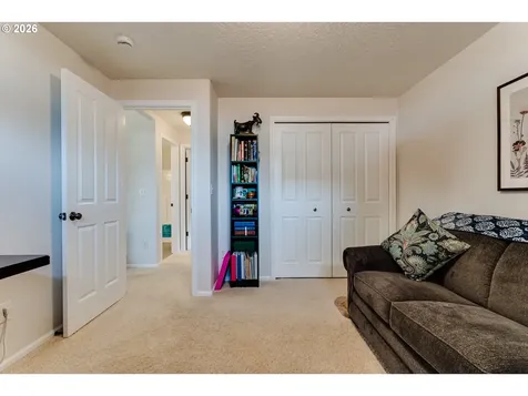 28 Sandalwood Loop Creswell OR 97426
