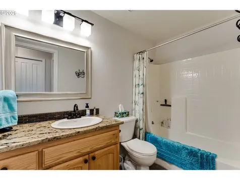 28 Sandalwood Loop Creswell OR 97426