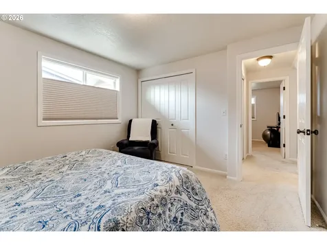 28 Sandalwood Loop Creswell OR 97426