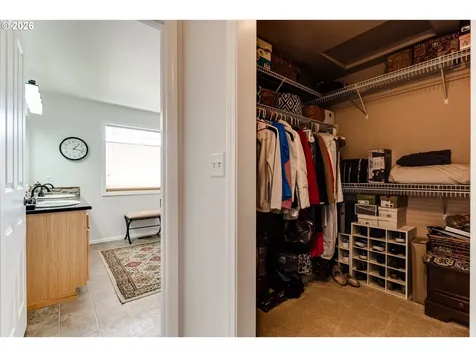 28 Sandalwood Loop Creswell OR 97426