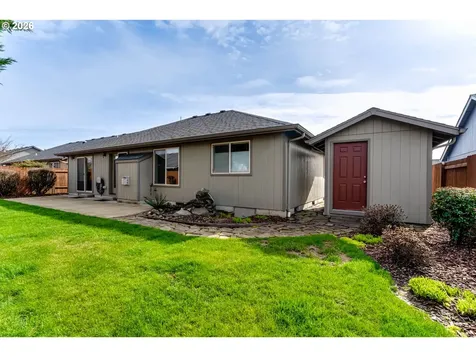 28 Sandalwood Loop Creswell OR 97426