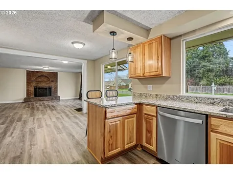 1123 E Street Independence OR 97351