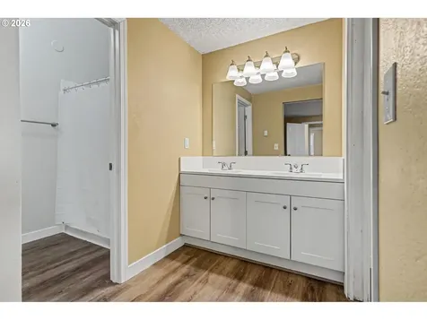 1123 E Street Independence OR 97351