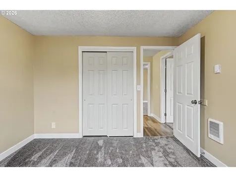 1123 E Street Independence OR 97351
