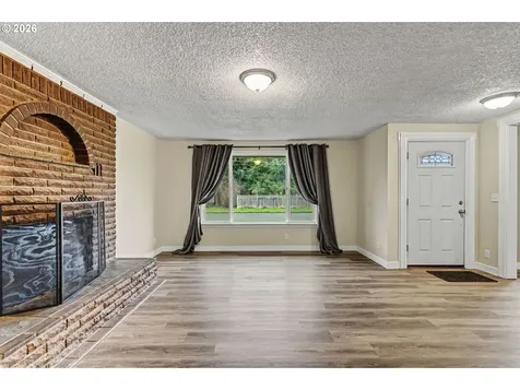 1123 E Street Independence OR 97351