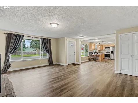 1123 E Street Independence OR 97351