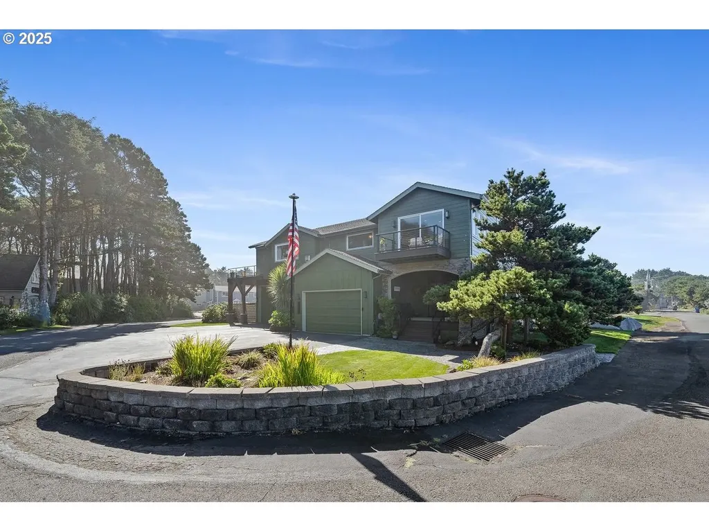 424 SW Cliff Street Depoe Bay OR 97341