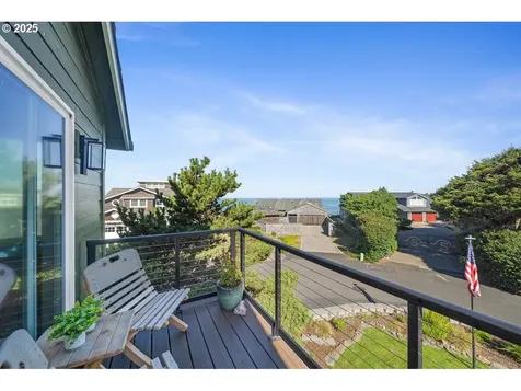 424 SW Cliff Street Depoe Bay OR 97341