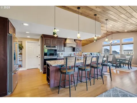 424 SW Cliff Street Depoe Bay OR 97341