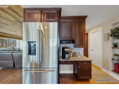 424 SW Cliff Street Depoe Bay OR 97341