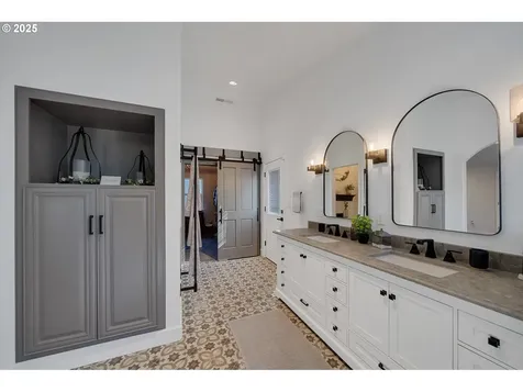 424 SW Cliff Street Depoe Bay OR 97341