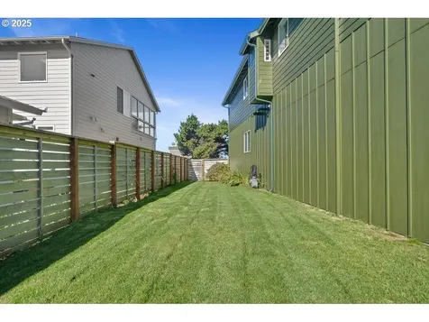 424 SW Cliff Street Depoe Bay OR 97341