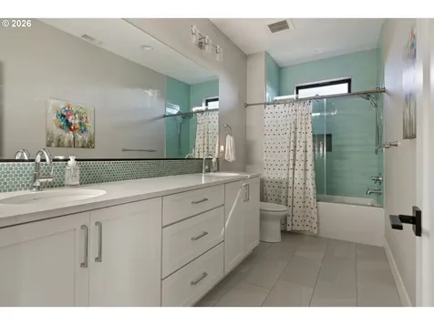 14014 NW 57th Avenue Vancouver WA 98685