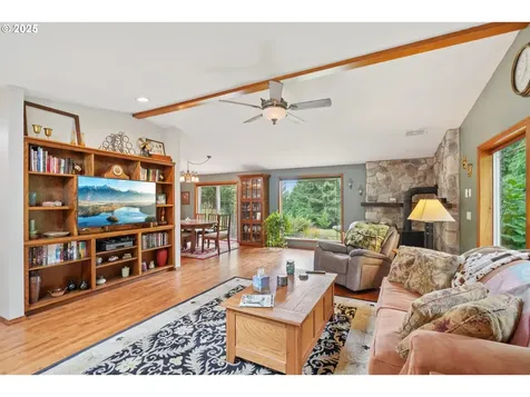232 Candy Lane Washougal WA 98671