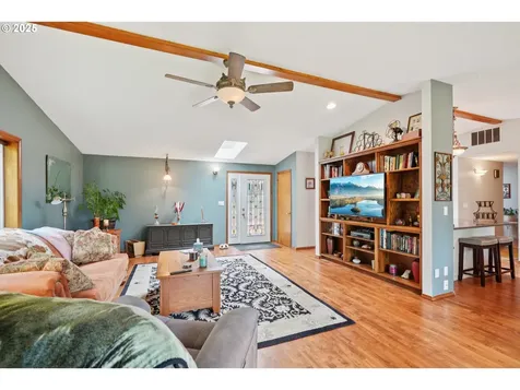 232 Candy Lane Washougal WA 98671