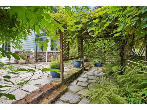 232 Candy Lane Washougal WA 98671