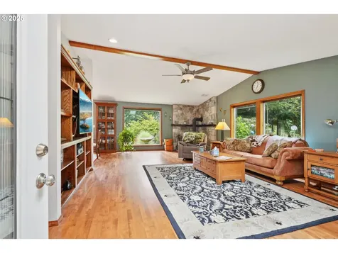 232 Candy Lane Washougal WA 98671
