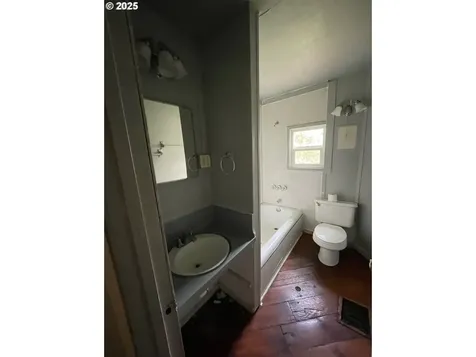 32683 W Saginaw Road Cottage Grove OR 97424