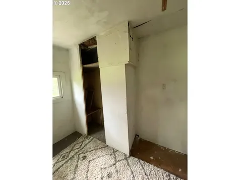 32683 W Saginaw Road Cottage Grove OR 97424