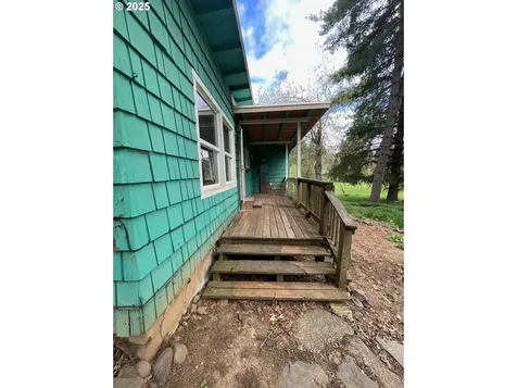 32683 W Saginaw Road Cottage Grove OR 97424