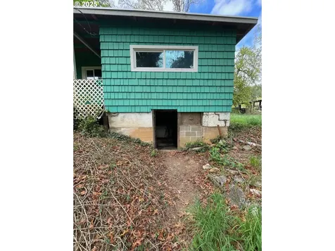 32683 W Saginaw Road Cottage Grove OR 97424