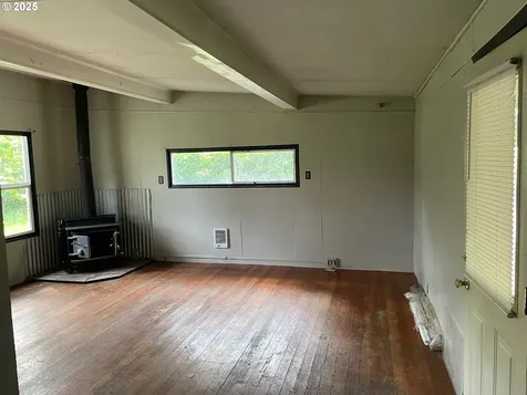 32683 W Saginaw Road Cottage Grove OR 97424
