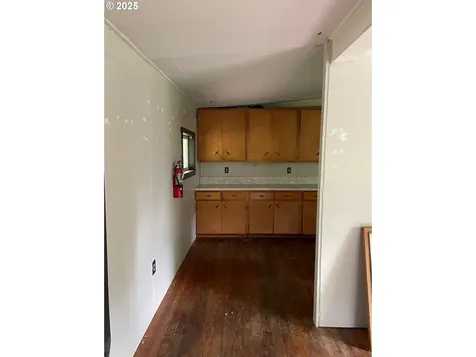 32683 W Saginaw Road Cottage Grove OR 97424