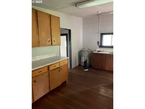 32683 W Saginaw Road Cottage Grove OR 97424