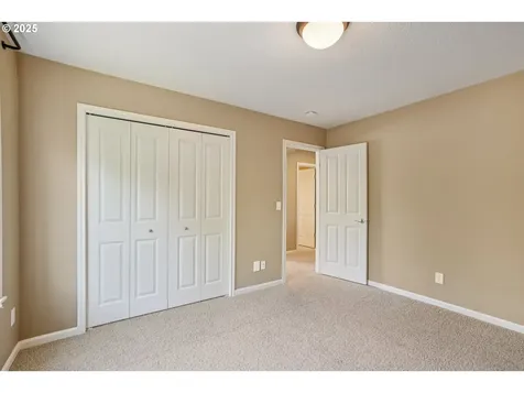 16822 NW Vetter Drive Portland OR 97229