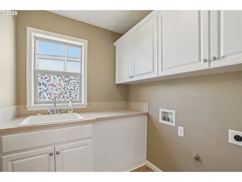 16822 NW Vetter Drive Portland OR 97229