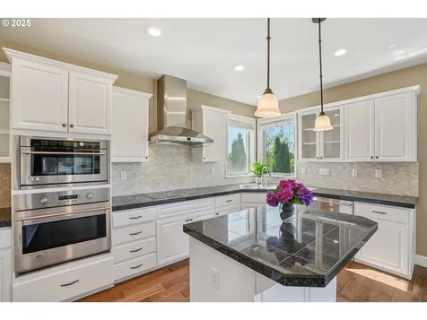 16822 NW Vetter Drive Portland OR 97229