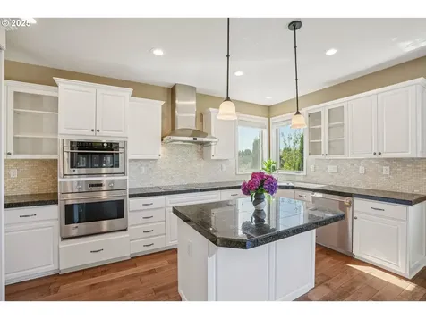 16822 NW Vetter Drive Portland OR 97229