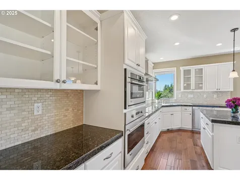 16822 NW Vetter Drive Portland OR 97229